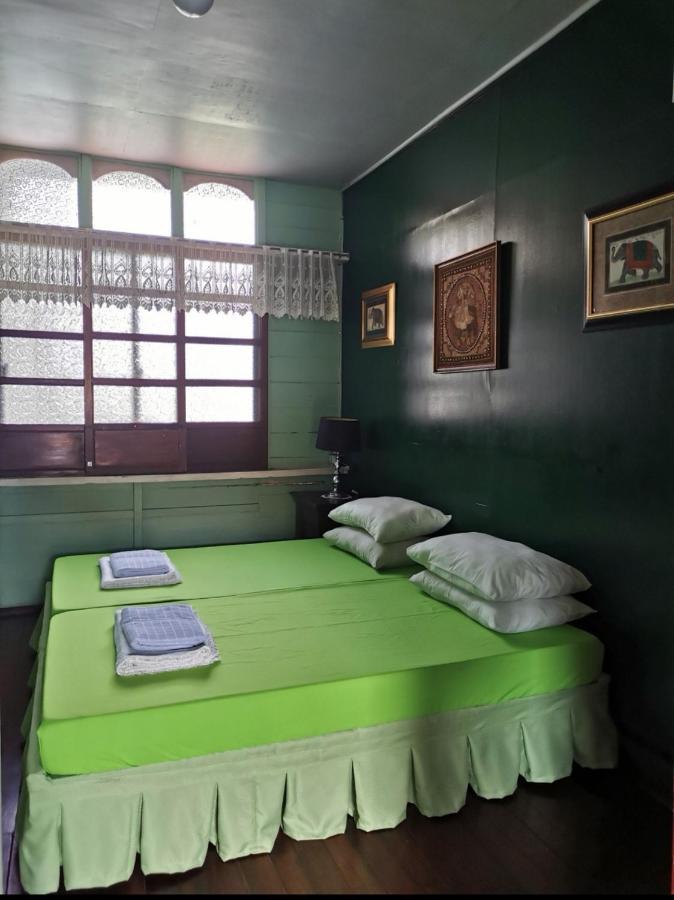 Casa Conchita Bed & Breakfast Bed & Breakfast Taal Exterior photo